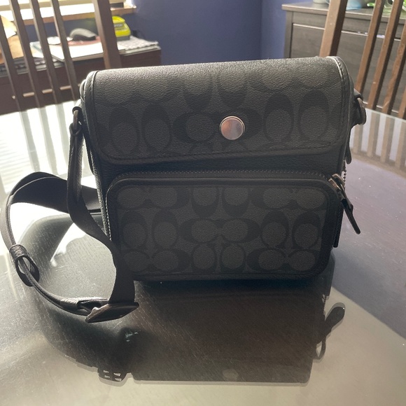 Coach Sullivan Flap Crossbody Bag - Picture 1 of 7